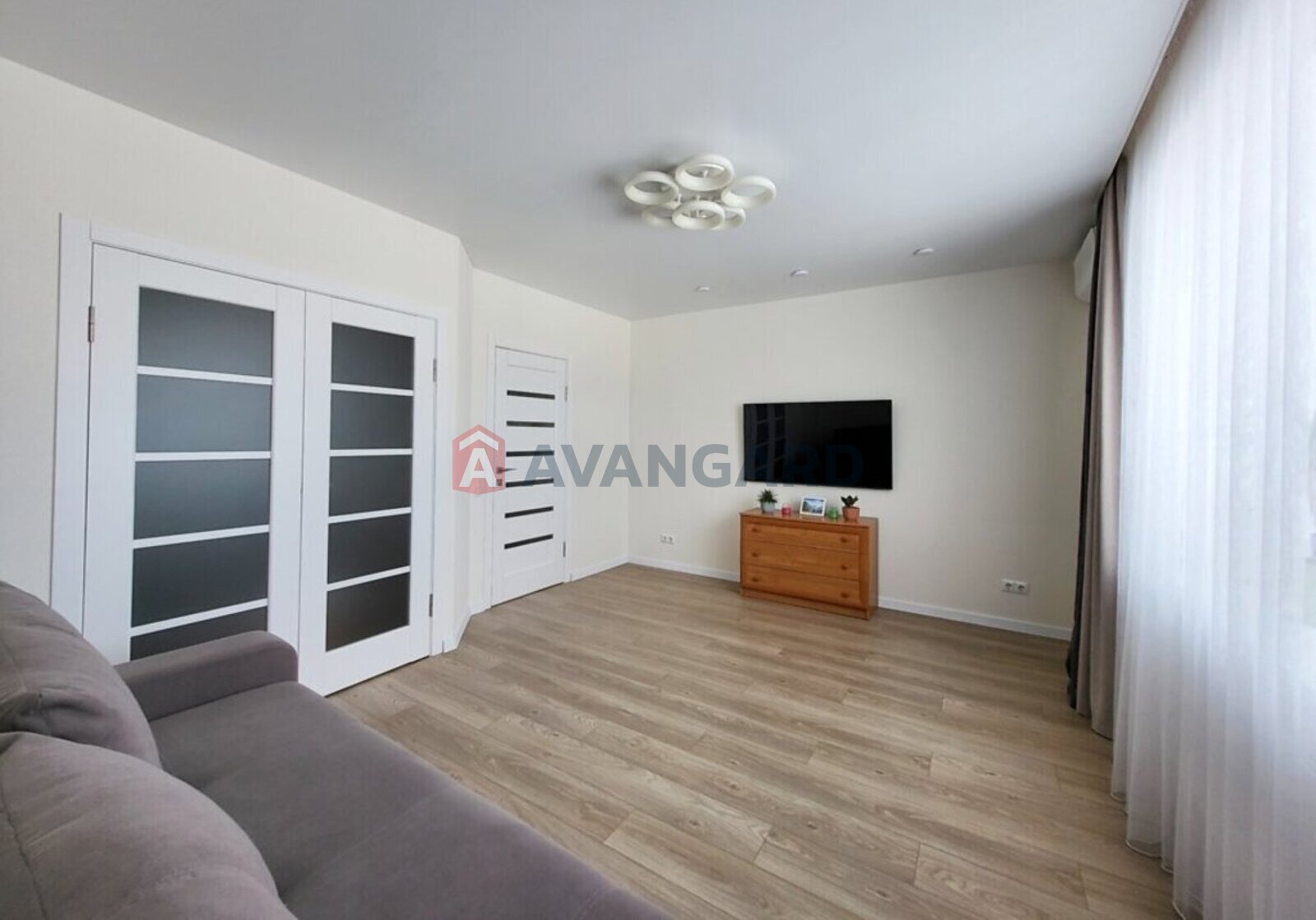 2 ����. ��������, 56/-/14 ��. �., 9/12 ���� ���� 10