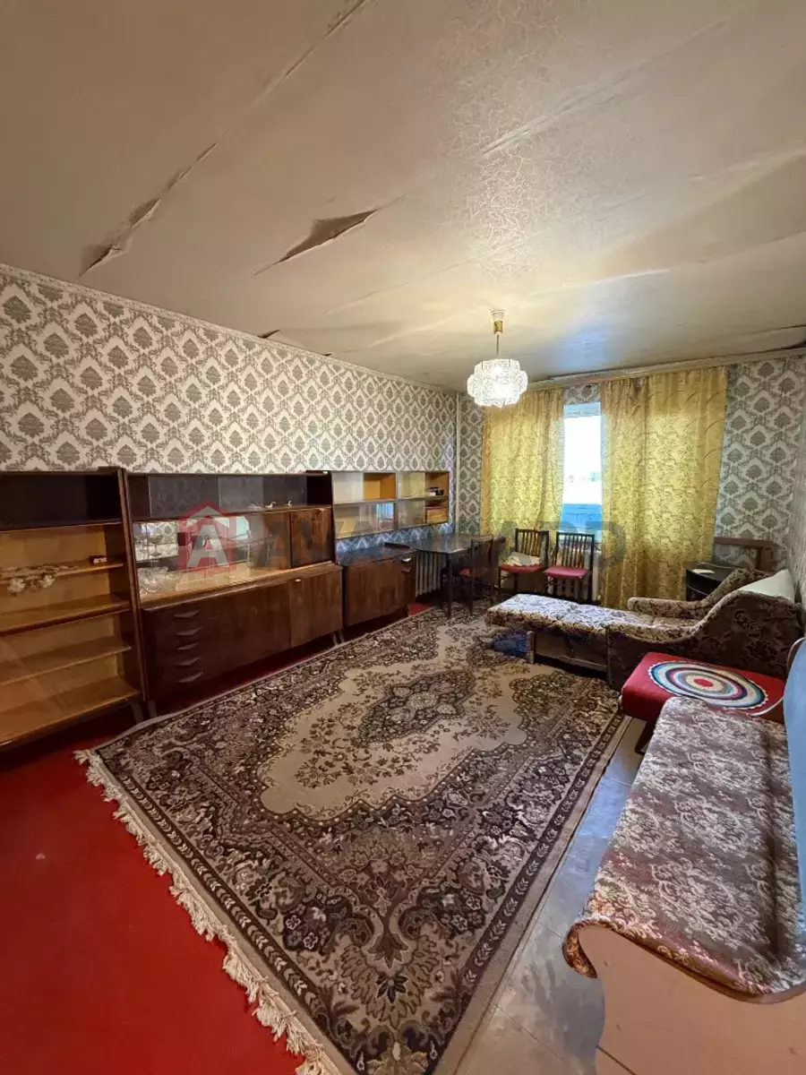 3 ��. ��������, 76/45/8 ��. �., 2/9 ������ ���� 10