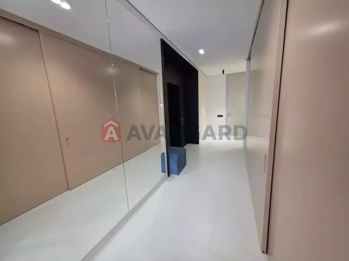 4 ��. ��������, 189/-/- ��. �., 5/7 ������ ���� 10