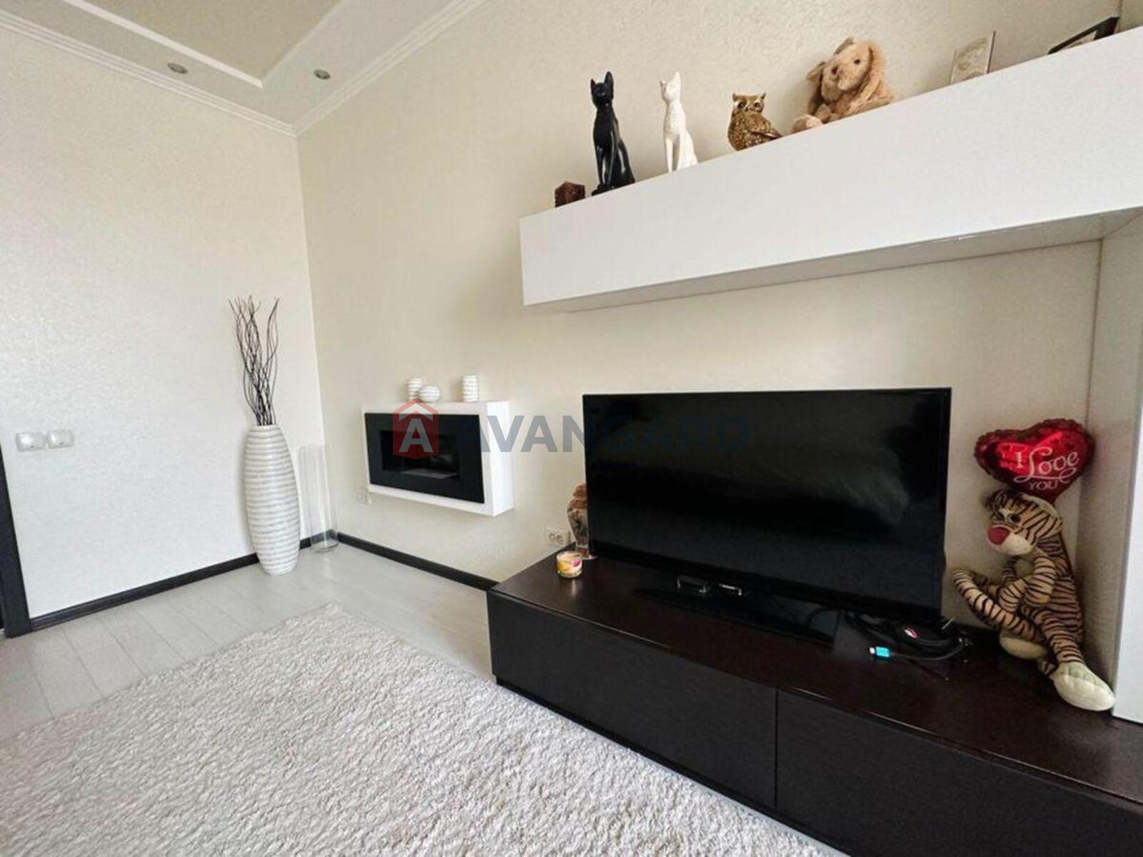 1 ��. ��������, 43/-/14 ��. �., 6/19 ������ ���� 11