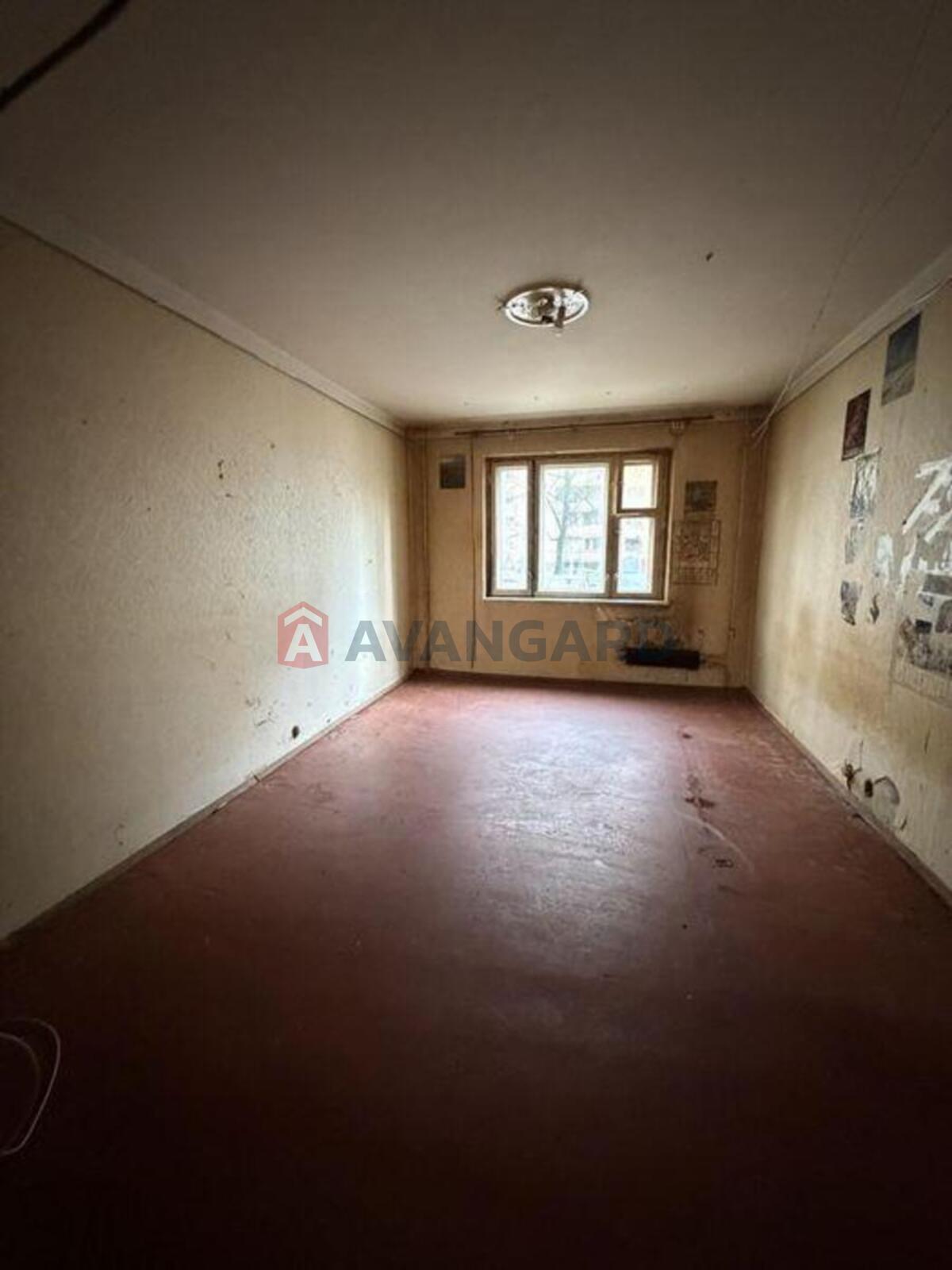 5 ��. ��������, 95/-/9 ��. �., 1/10 ������ ���� 4