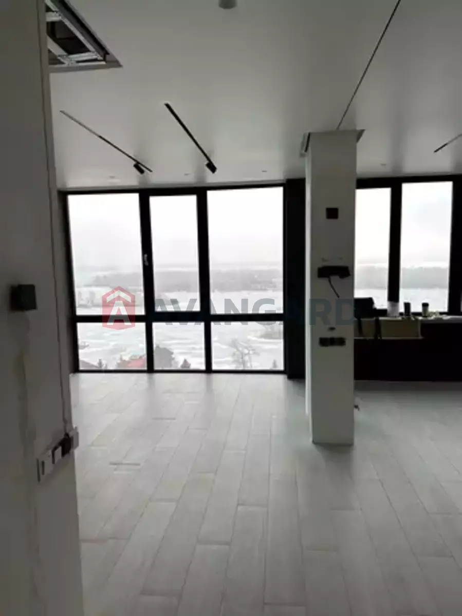 2 ��. ��������, 79/-/7 ��. �., 15/24 ������ ���� 18