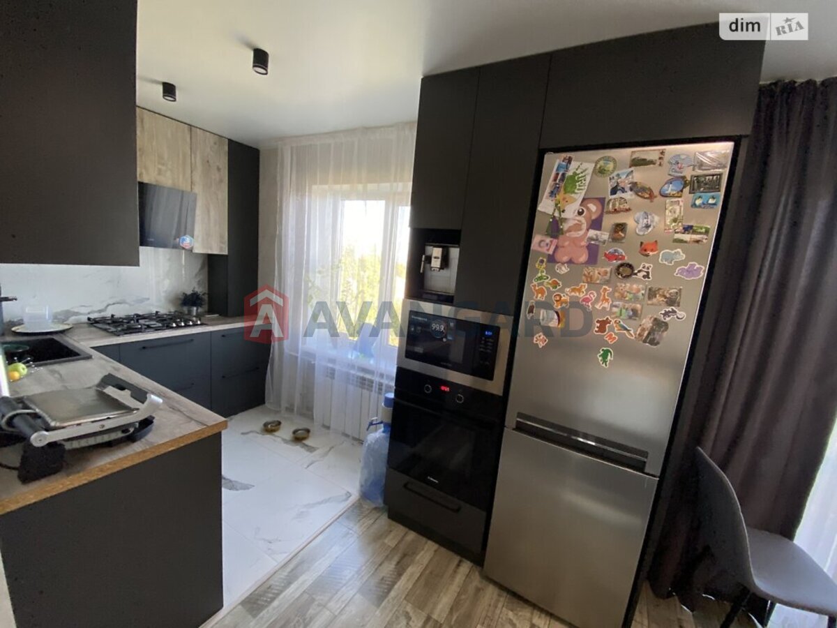 3 кім. квартира, 69/-/15 кв. м., 8/9 поверх фото 10 3 кім. квартира, 69/-/15 кв. м., 8/9 поверх фото 10