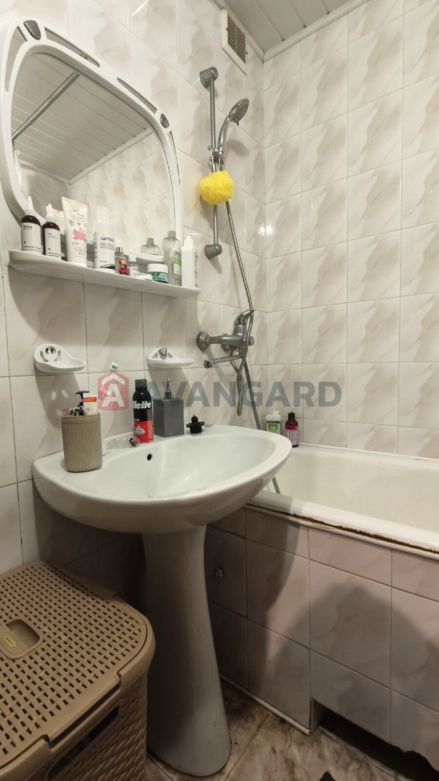 3 ����. ��������, 62/-/30 ��. �., 7/10 ���� ���� 10