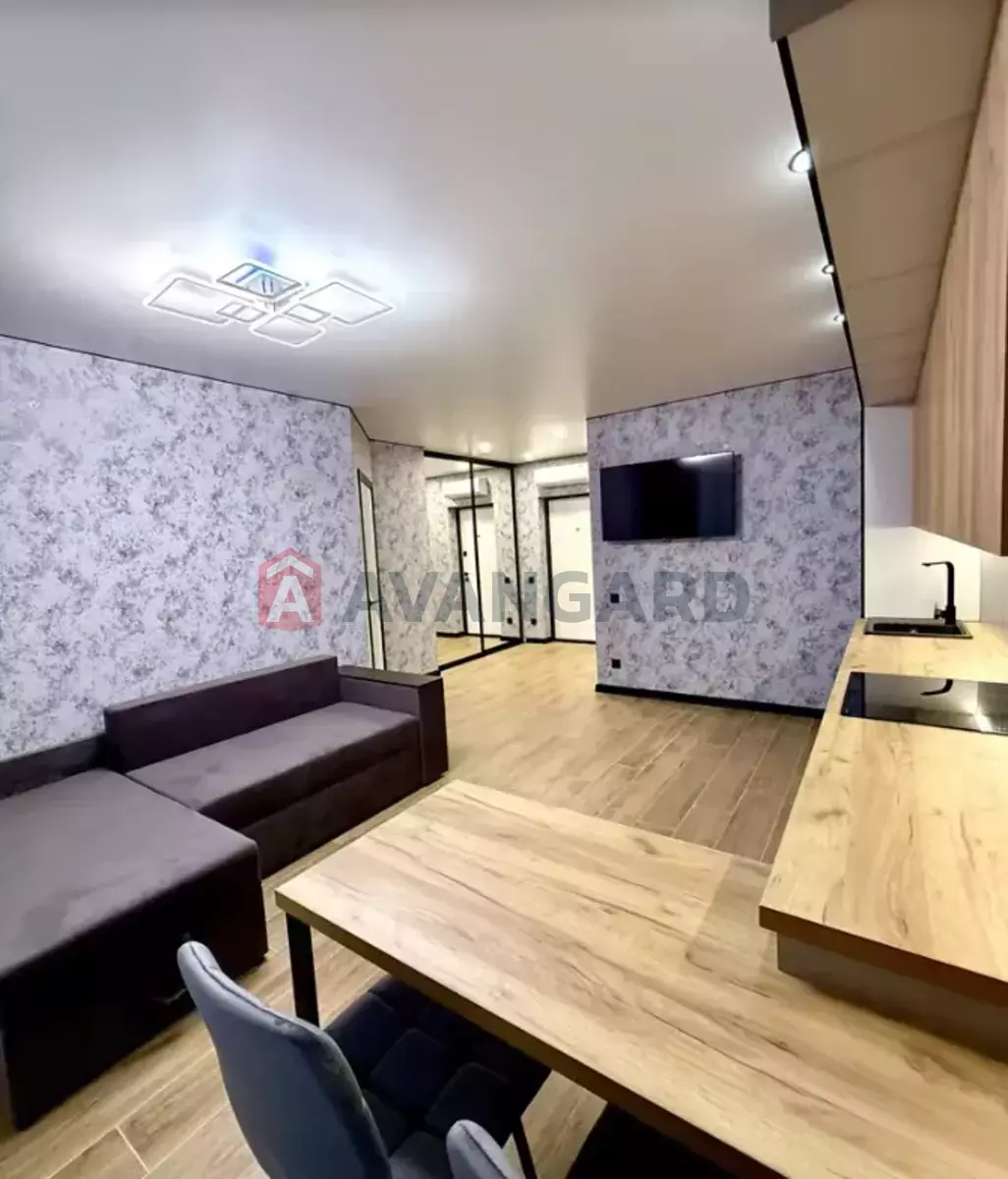 1 ��. ��������, 42/20/16 ��. �., 3/10 ������ ���� 2