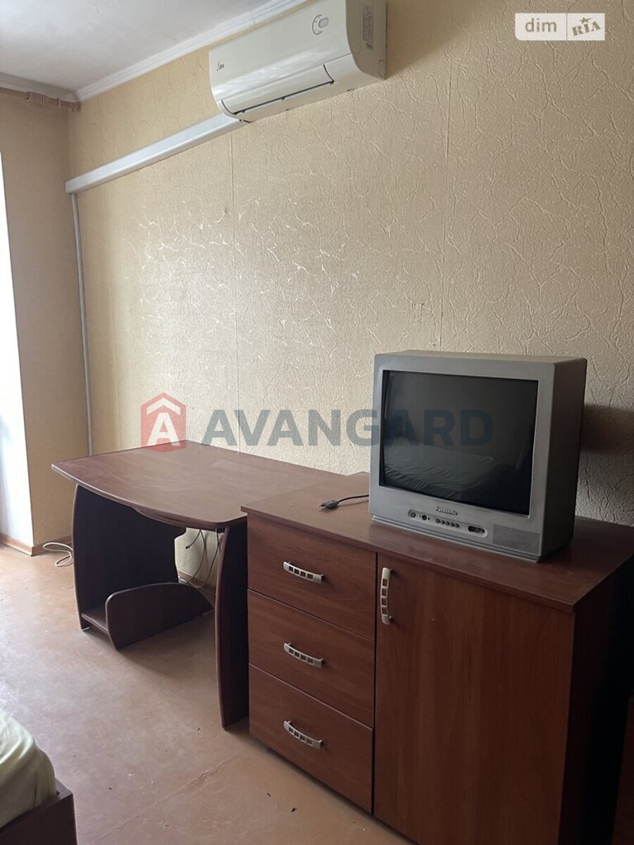 2 ��. ��������, 46/28/6 ��. �., 4/5 ������ ���� 4