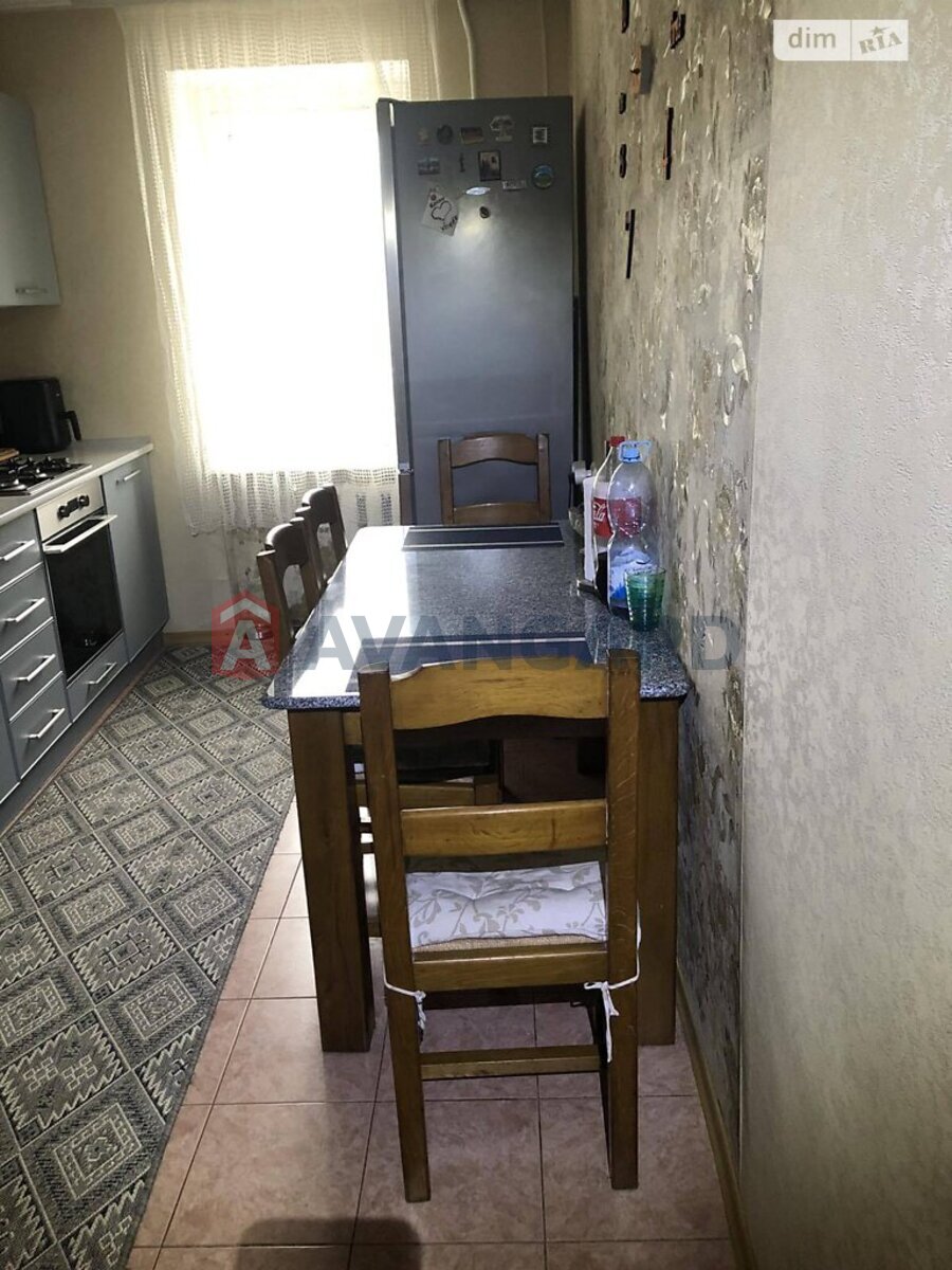 3 ��. ��������, 64/39/10 ��. �., 7/9 ������ ���� 3