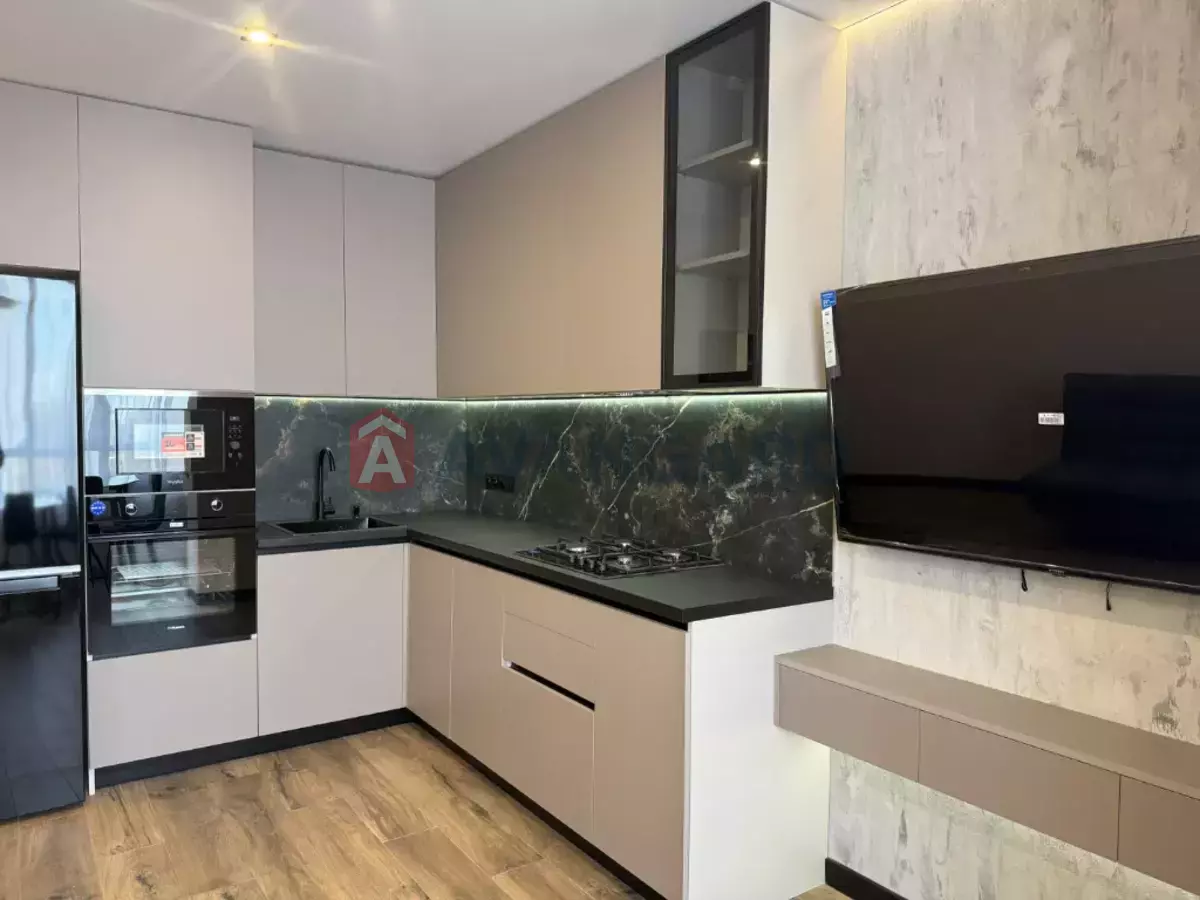 3 ��. ��������, 69/-/- ��. �., 8/10 ������ ���� 3