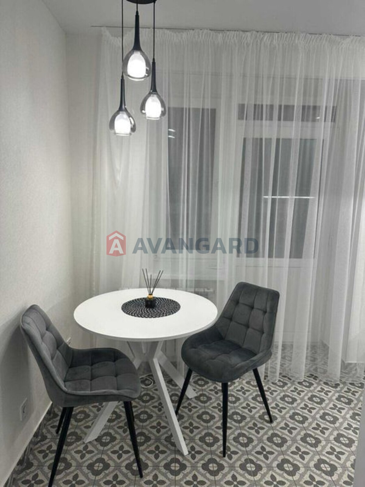 1 ��. ��������, 34/-/8 ��. �., 6/8 ������ ���� 5