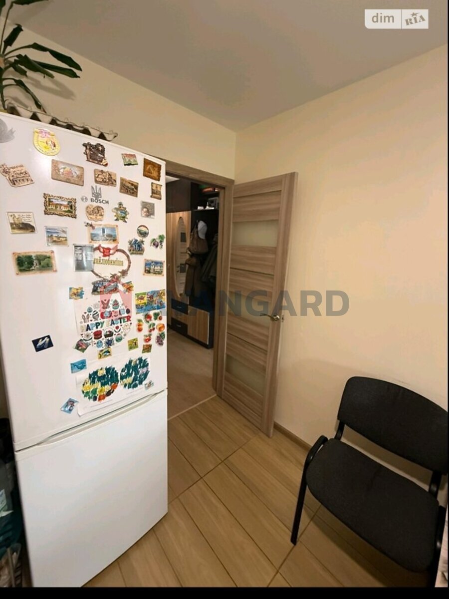 1 ����. ��������, 40/18/12 ��. �., 5/5 ���� ���� 4