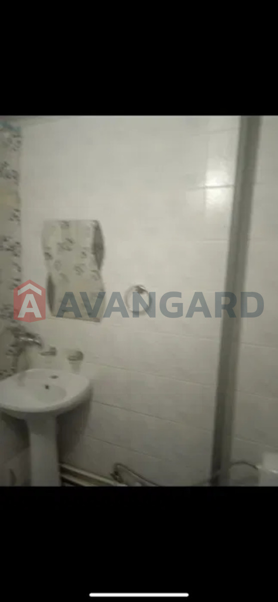 3 . , 63/-/8 . ., 9/9   7