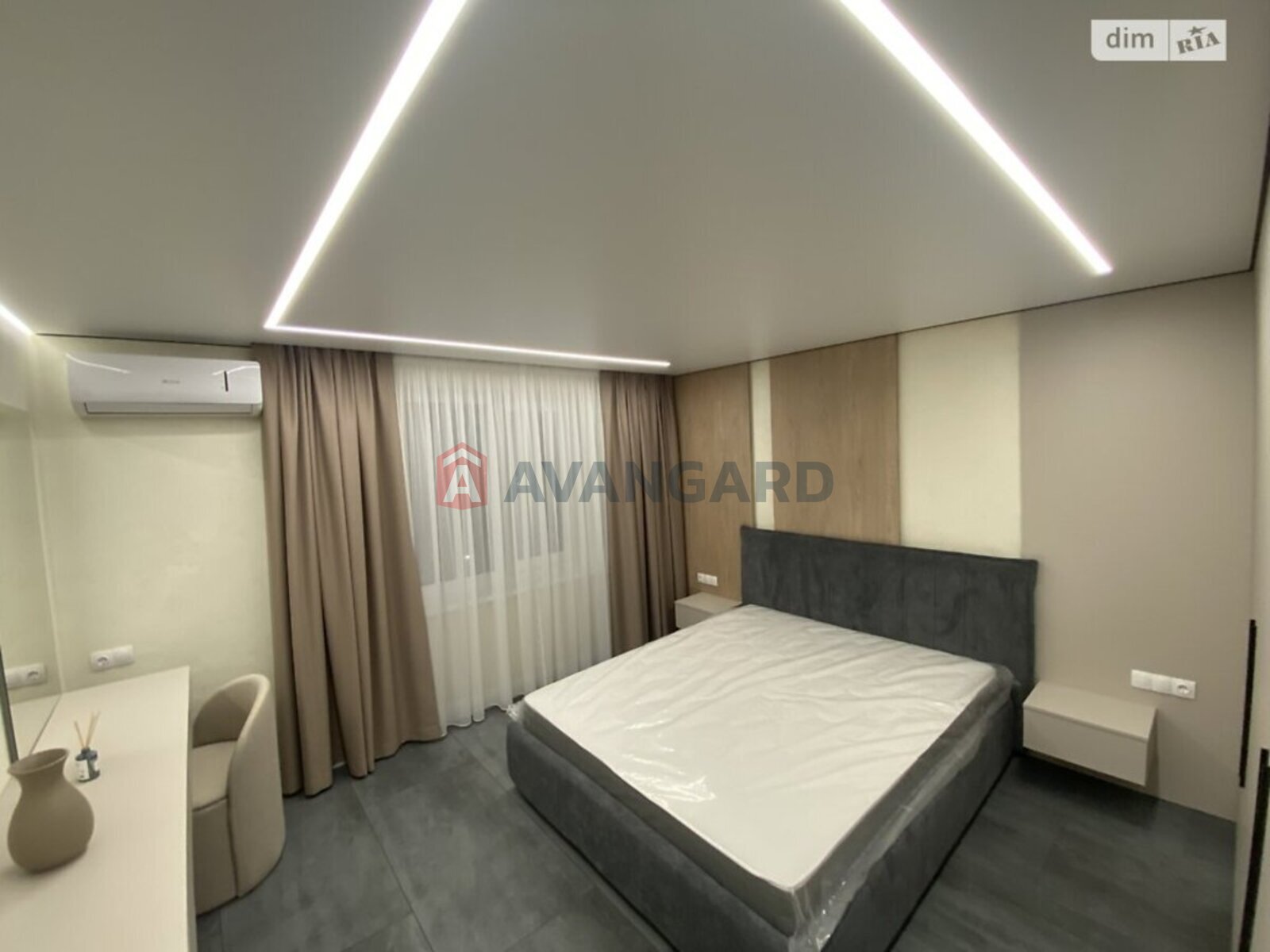 2 ����. ��������, 63/-/16 ��. �., 8/11 ���� ���� 17