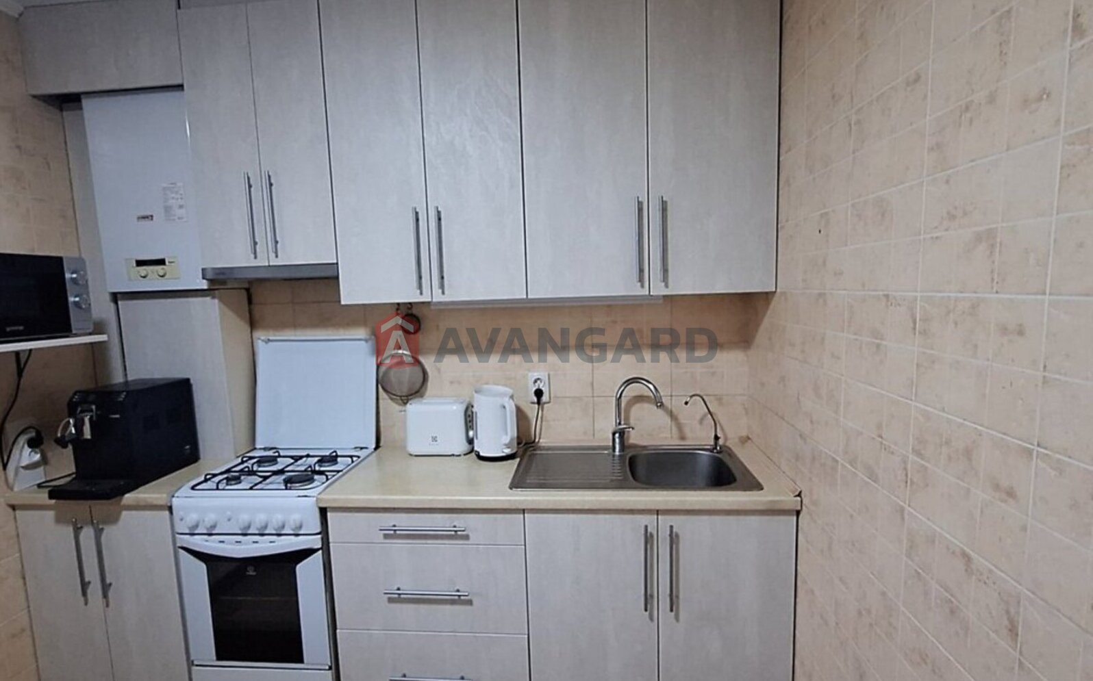 1 ��. ��������, 40/17/9 ��. �., 1/5 ������ ���� 8