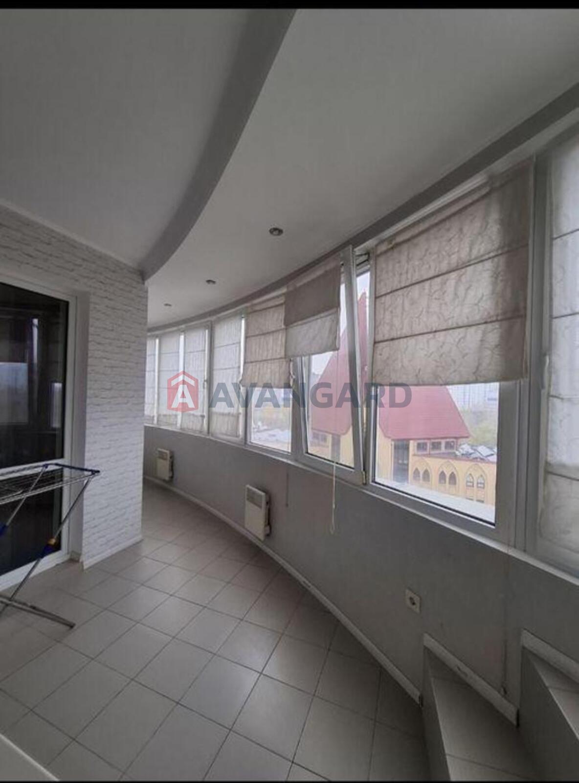 3 ����. ��������, 118/-/16 ��. �., 5/7 ���� ���� 6