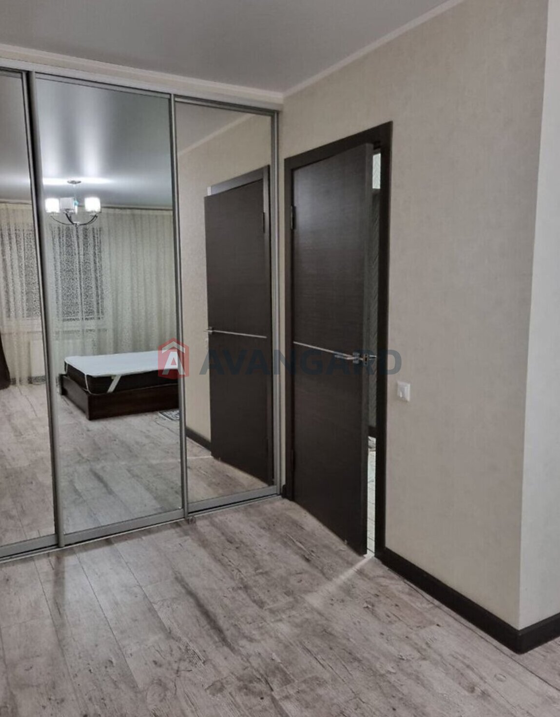 1 ����. ��������, 41/15/10 ��. �., 8/9 ���� ���� 10