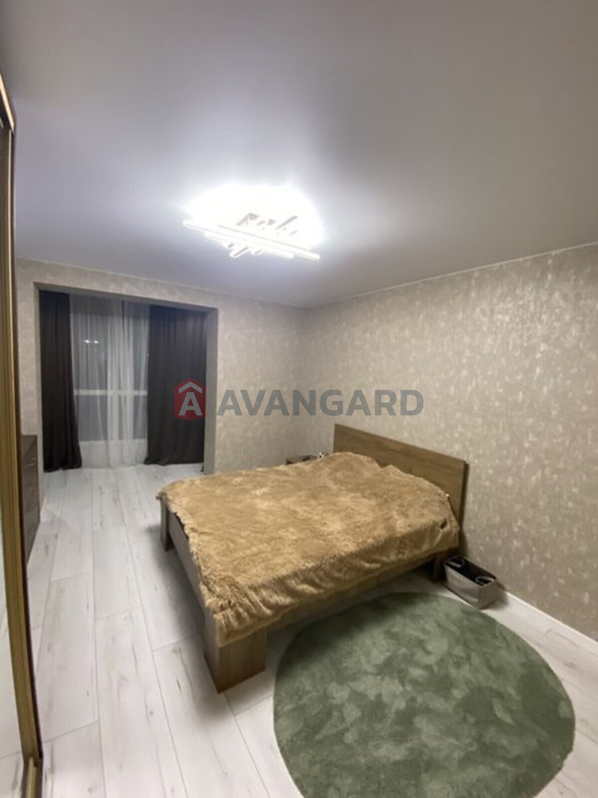 2 ����. ��������, 80/-/18 ��. �., 9/12 ���� ���� 14