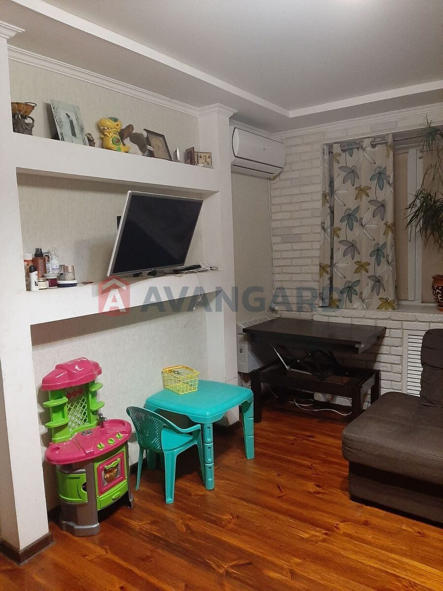 1 ����. ��������, 33/17/6 ��. �., 1/5 ���� ���� 10