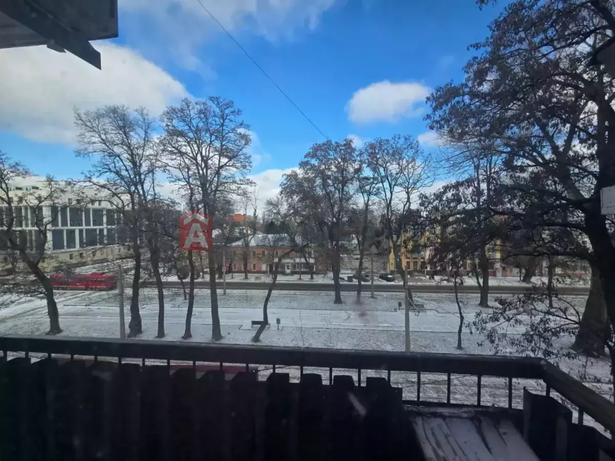 3 ��. ��������, 72/-/- ��. �., 4/5 ������ ���� 17