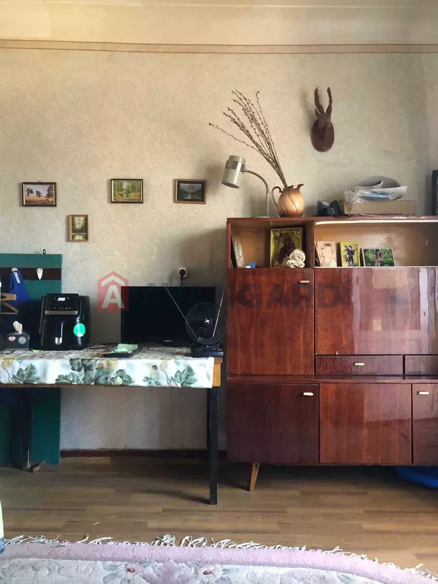 2 ��. ��������, 50/-/6 ��. �., 2/2 ������ ���� 9