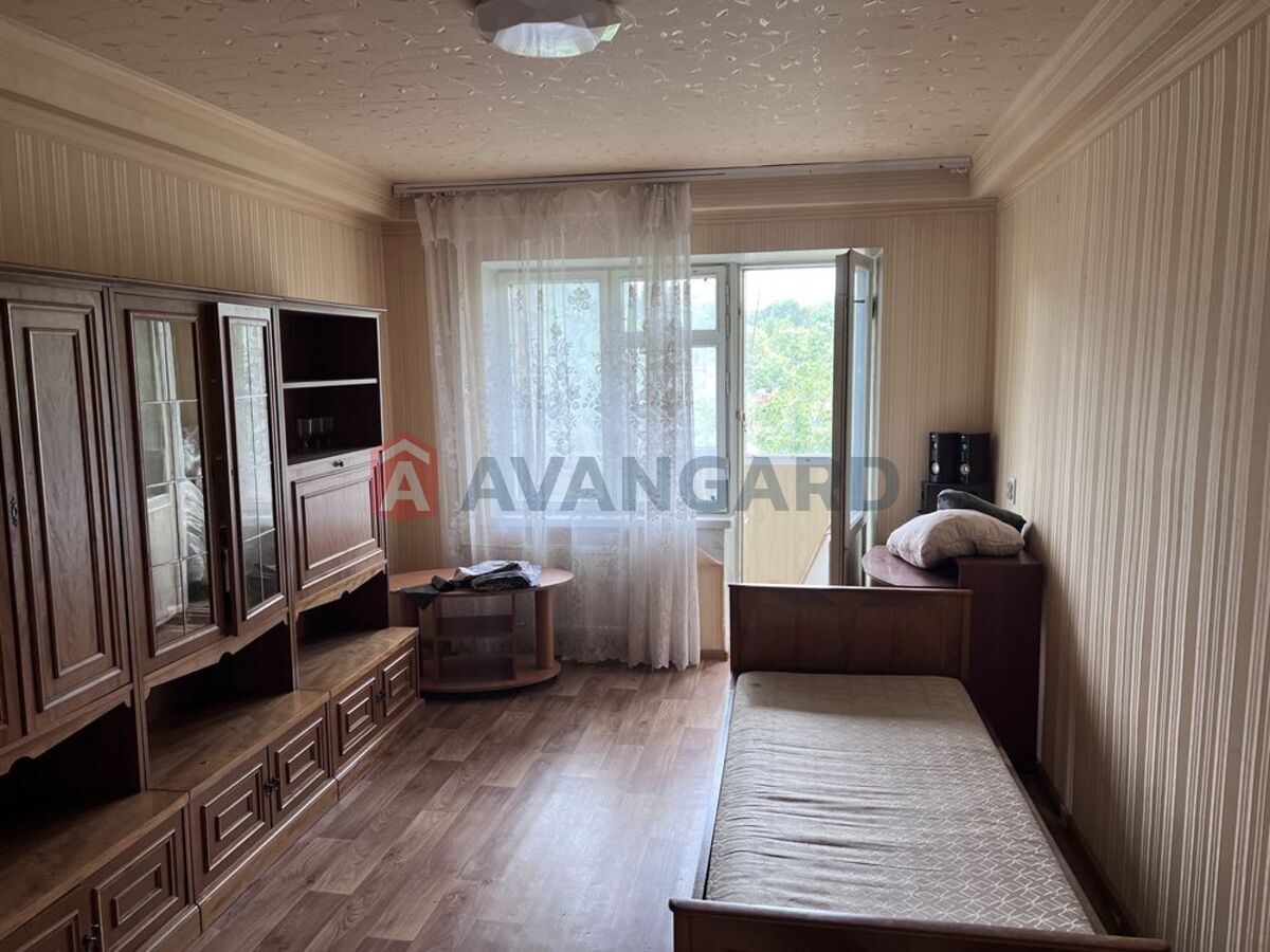 2 ��. ��������, 46/-/7 ��. �., 4/5 ������ ���� 1