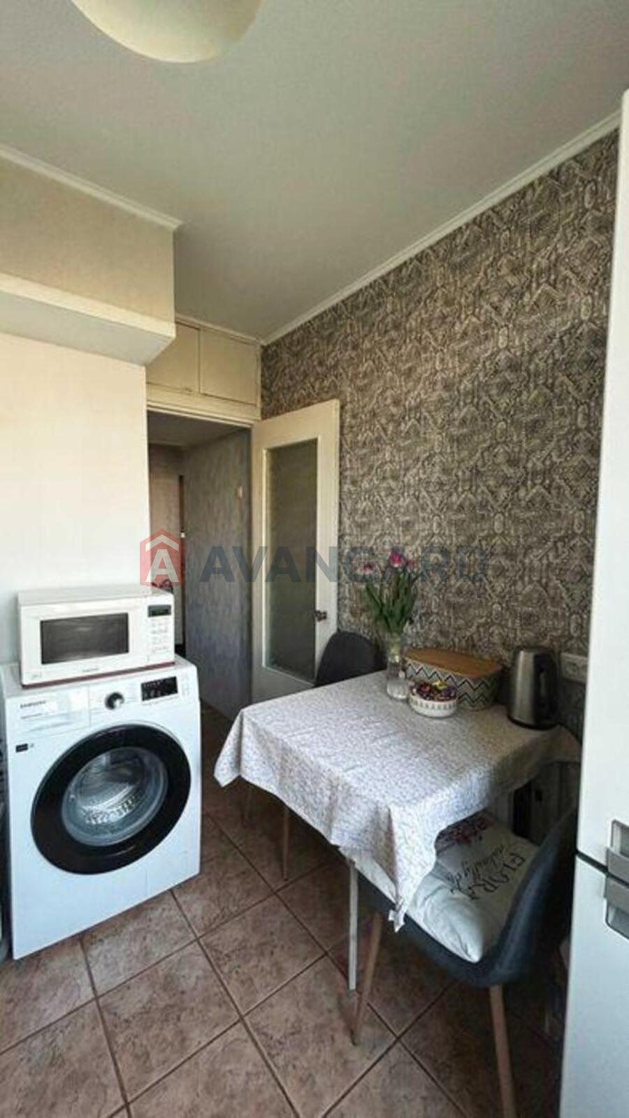 2 ��. ��������, 44/-/6 ��. �., 7/10 ������ ���� 2