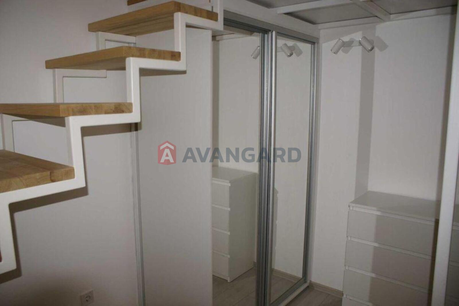 2 ��. ��������, 54/-/9 ��. �., 5/5 ������ ���� 9