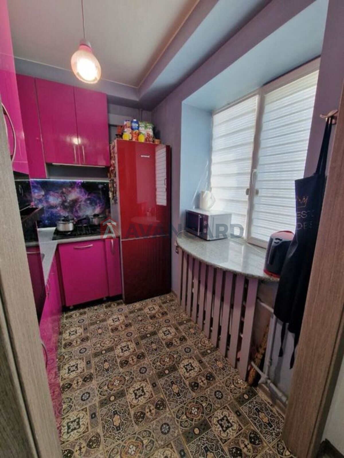 3 ��. ��������, 63/-/9 ��. �., 7/8 ������ ���� 10