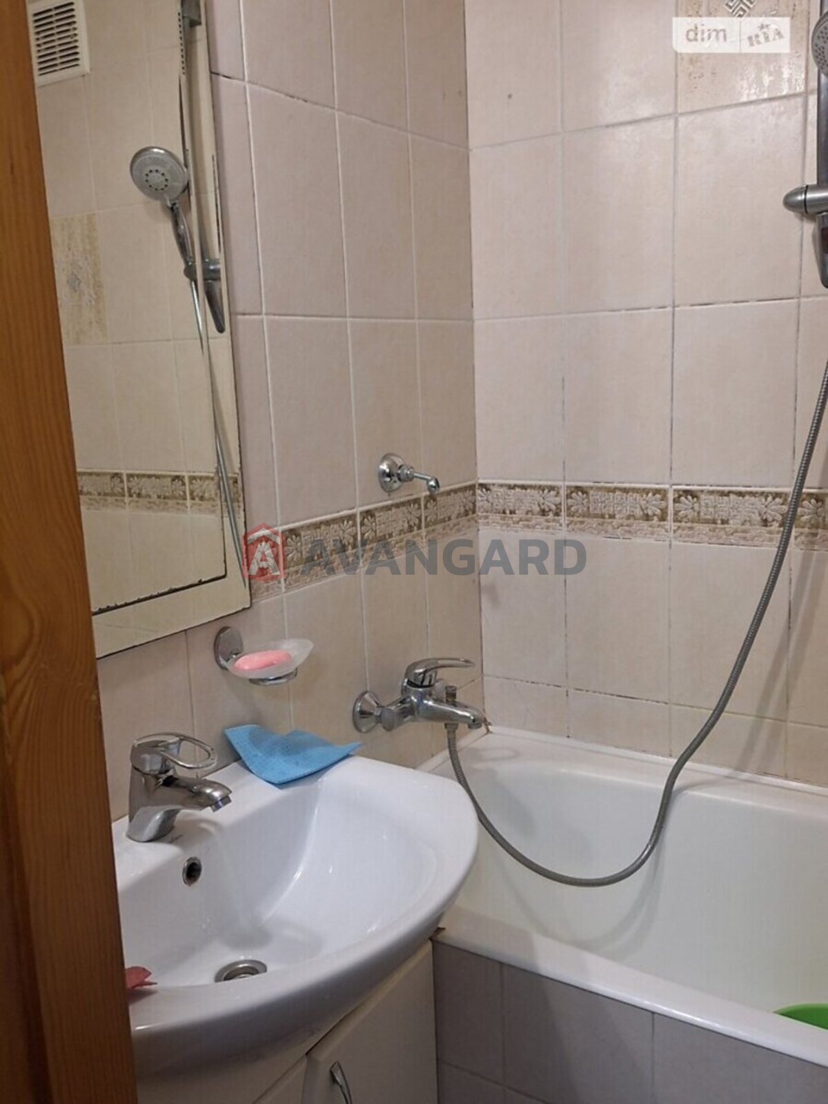 3 ����. ��������, 67/45/7 ��. �., 7/9 ���� ���� 22