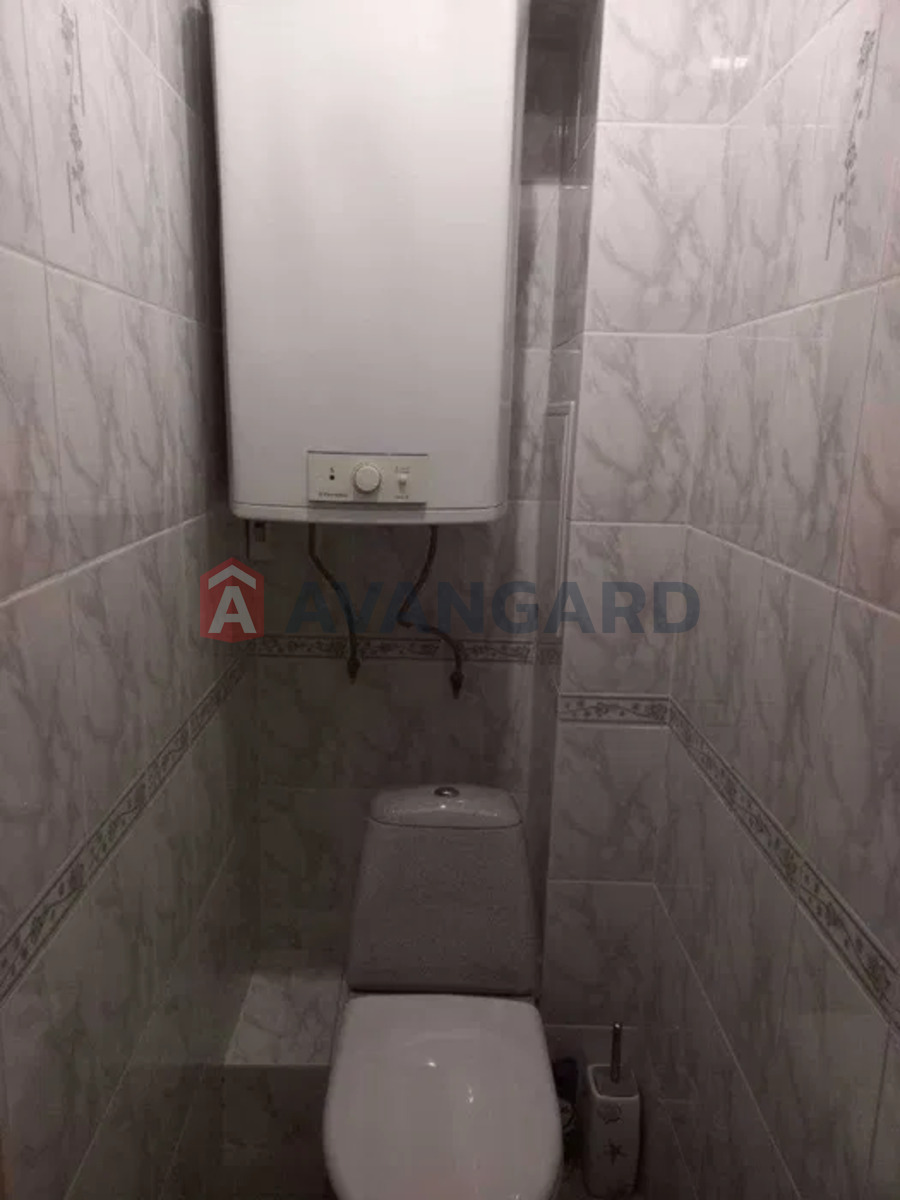 3 ����. ��������, 68/-/8 ��. �., 8/9 ���� ���� 10