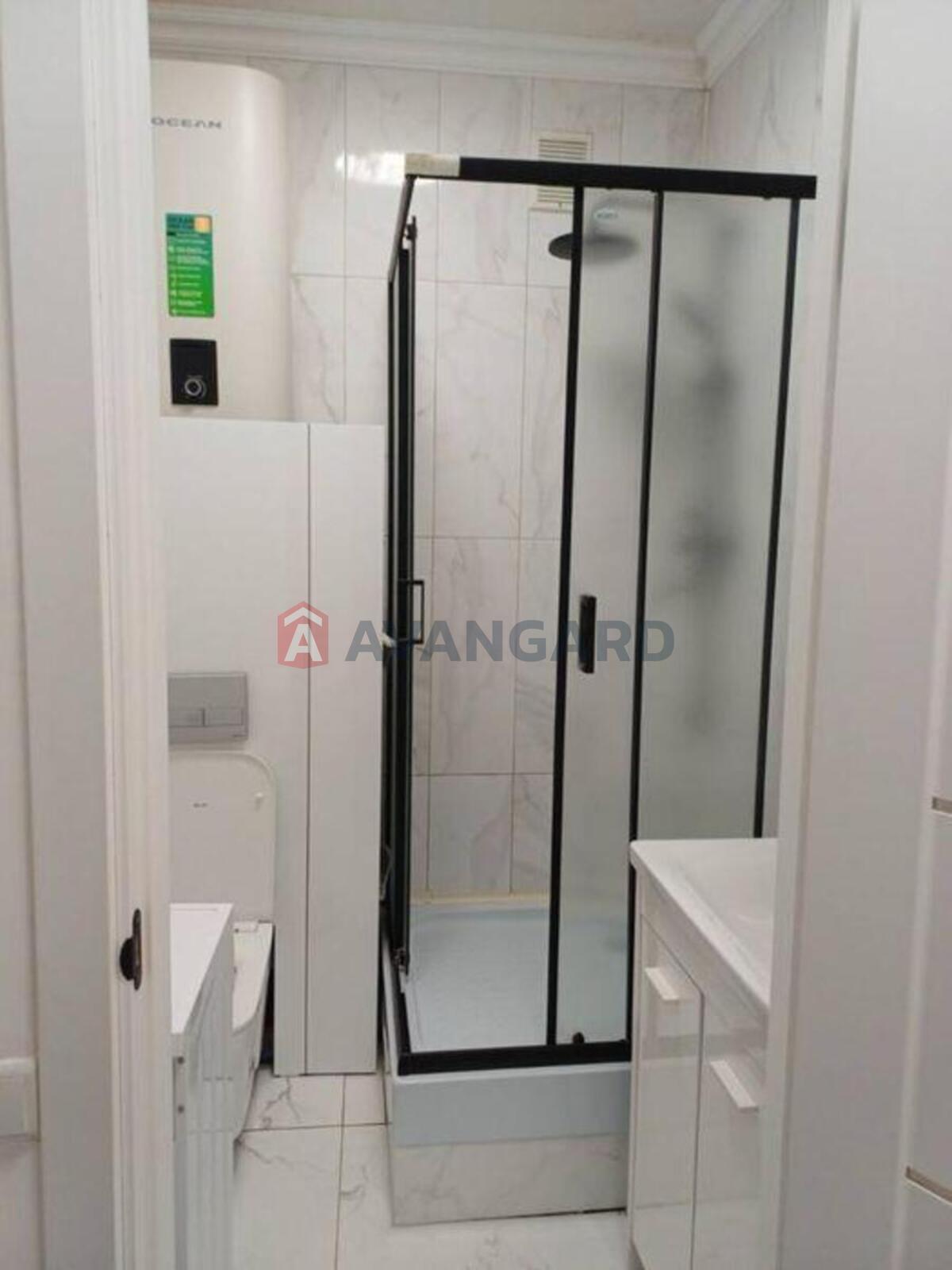 1 ��. ��������, 22/-/10 ��. �., 6/12 ������ ���� 5