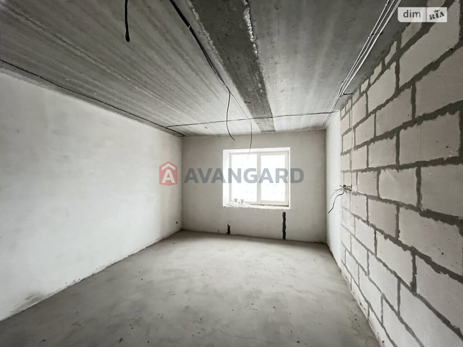 2 ��. ��������, 124/42/52 ��. �., 10/14 ������ ���� 14