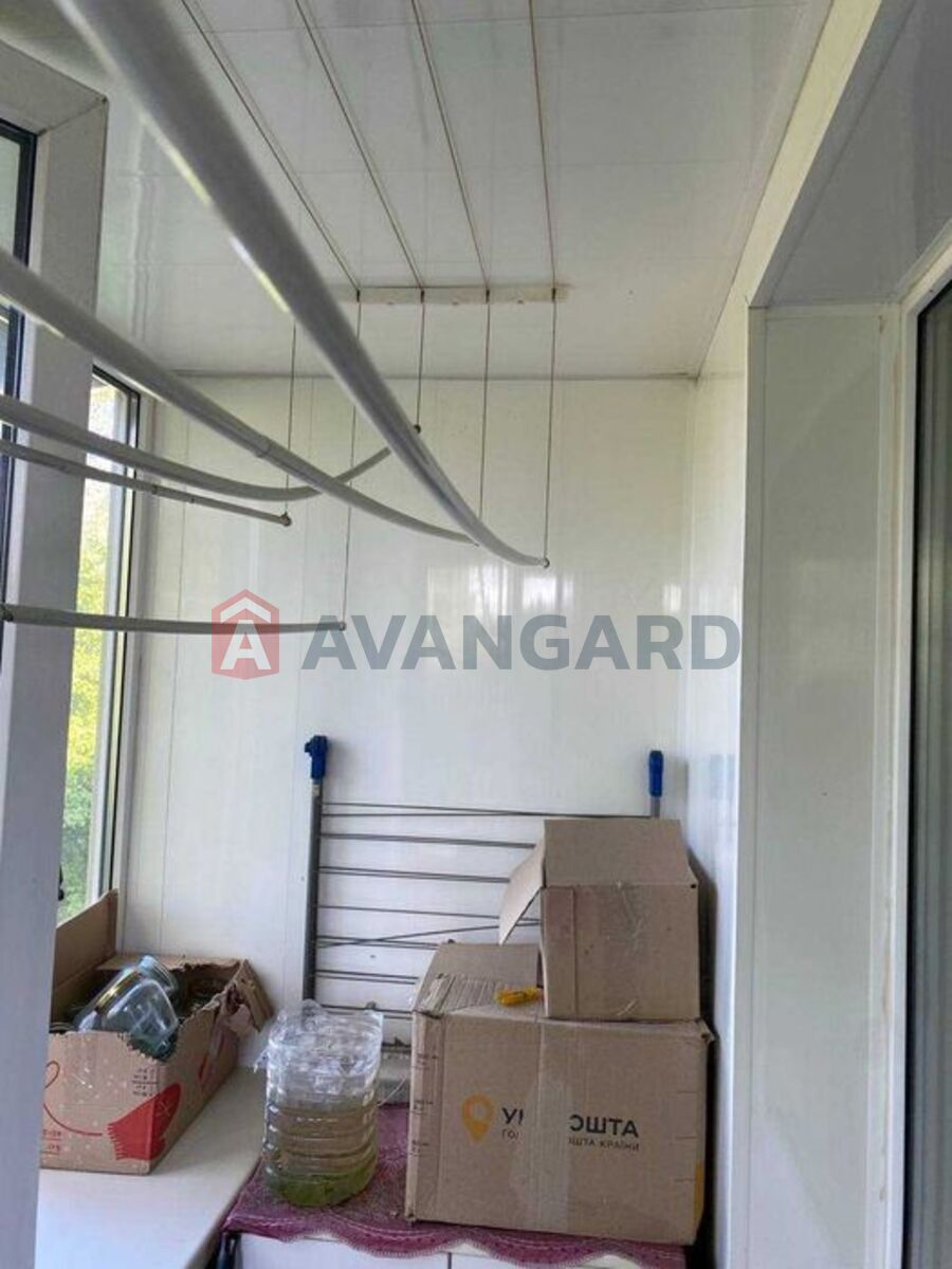 3 ��. ��������, 64/-/8 ��. �., 5/5 ������ ���� 14