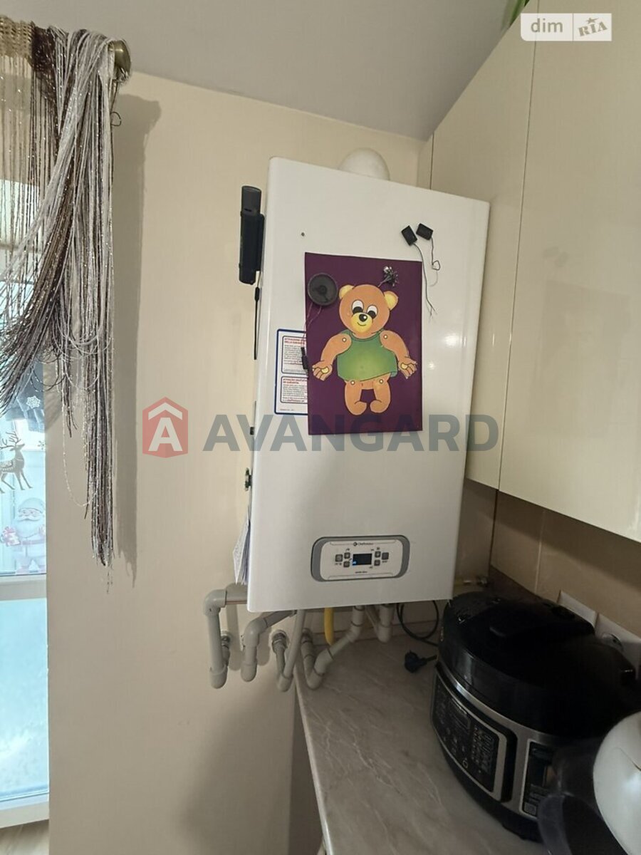 1 ����. ��������, 40/18/12 ��. �., 5/5 ���� ���� 17