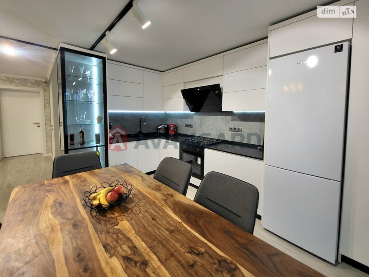 3 ��. ��������, 91/45/40 ��. �., 4/8 ������ ���� 11