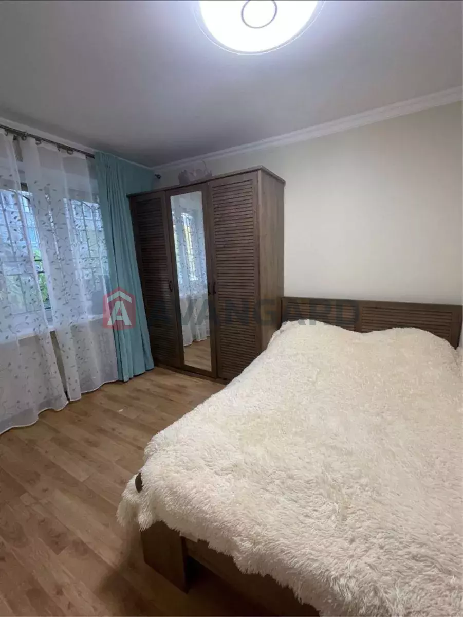 2 ��. ��������, 49/-/12 ��. �., 1/9 ������ ���� 3