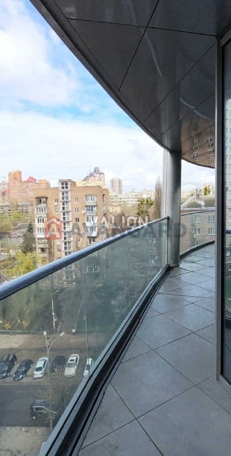 3 ��. ��������, 122/48/33 ��. �., 17/31 ������ ���� 8