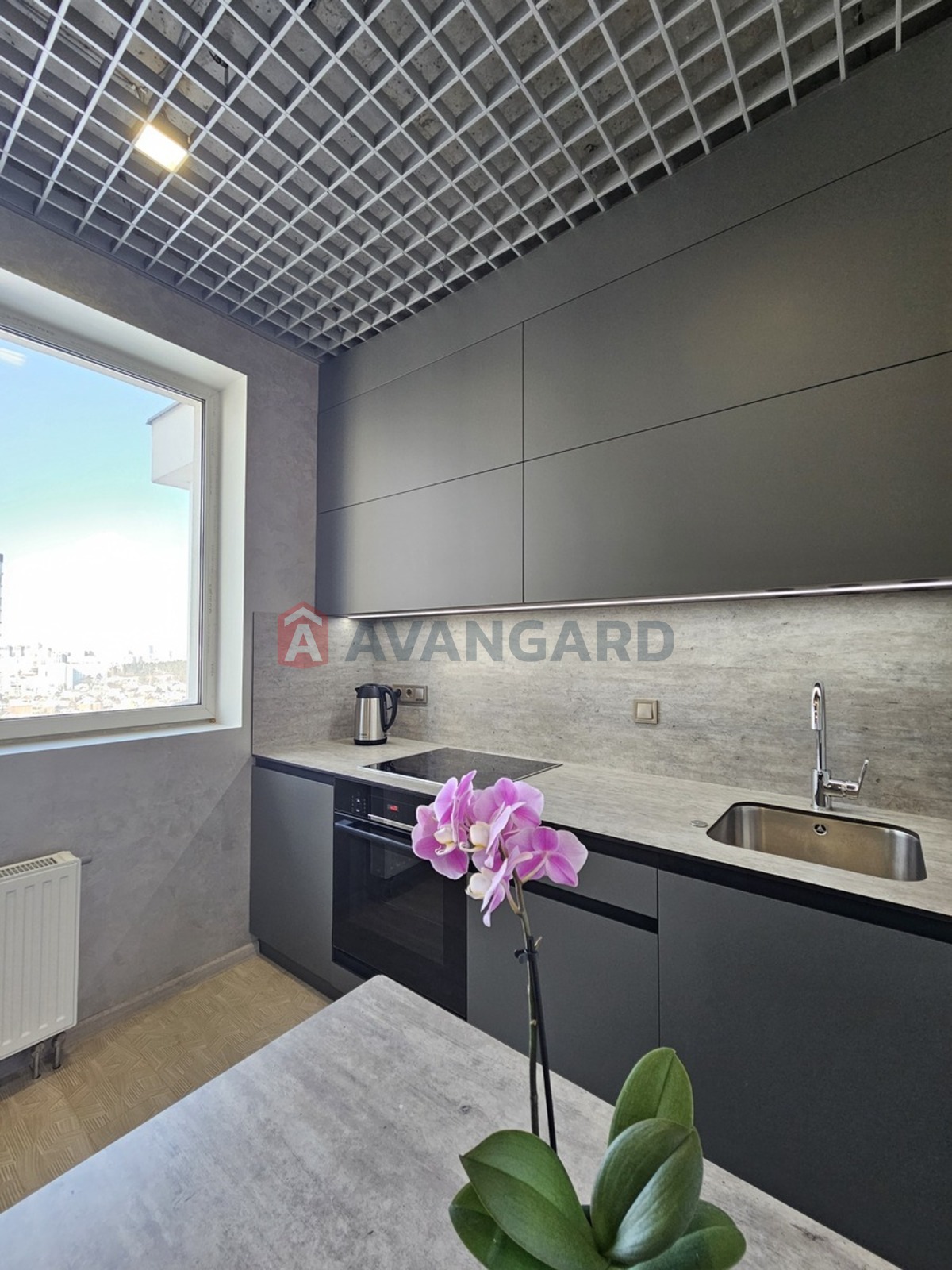 1 ��. ��������, 35/17/9 ��. �., 18/23 ������ ���� 2