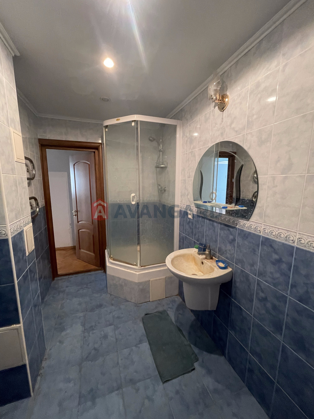 3 ��. ��������, 122/-/23 ��. �., 9/10 ������ ���� 14