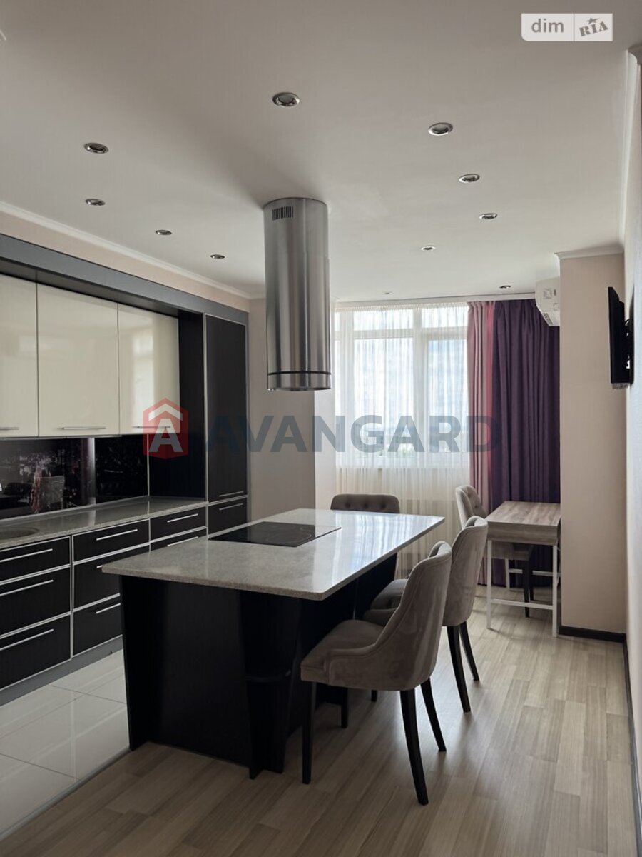 2 ��. ��������, 87/-/12 ��. �., 13/13 ������ ���� 4