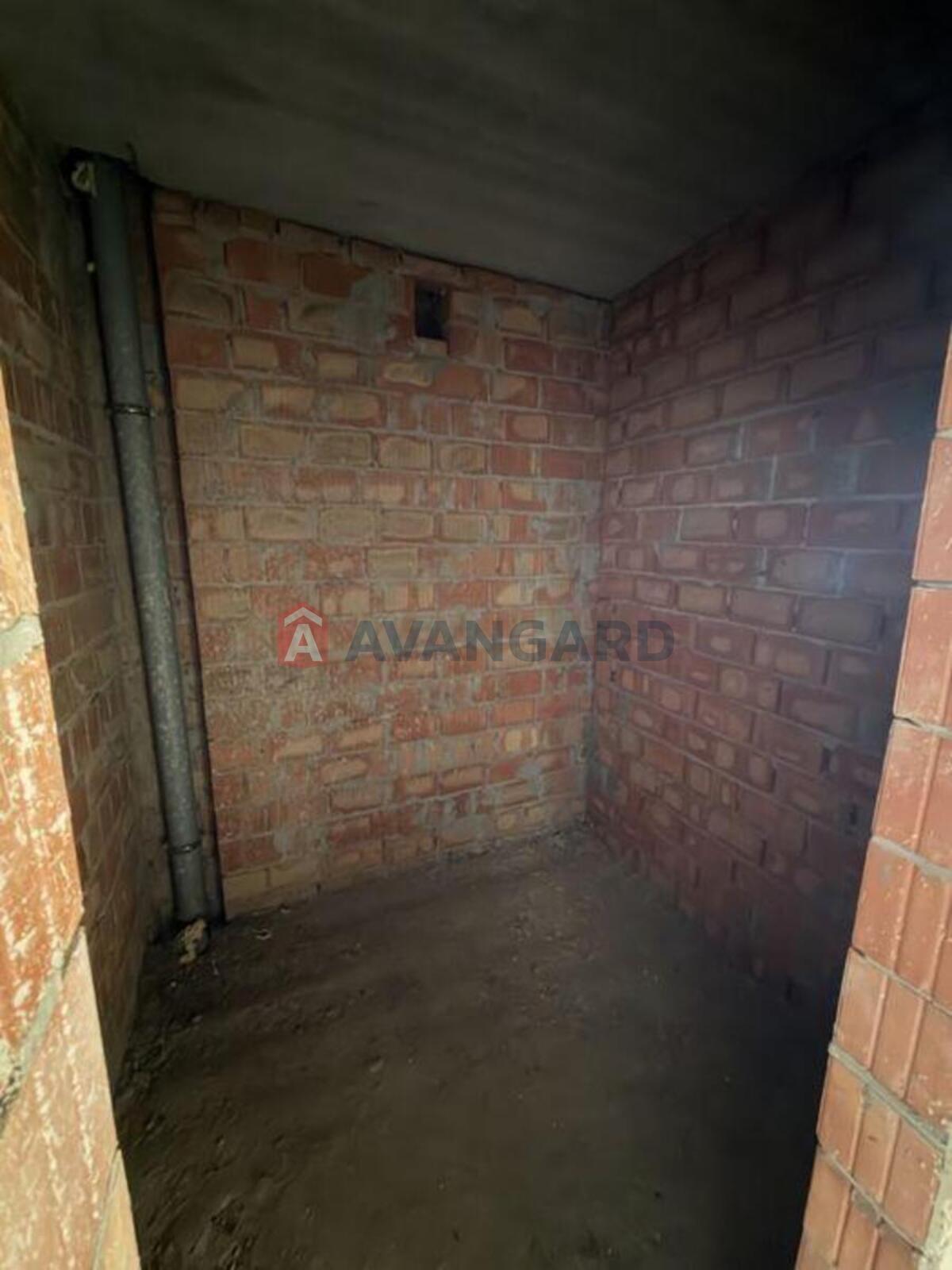 1 ��. ��������, 37/-/15 ��. �., 9/9 ������ ���� 5