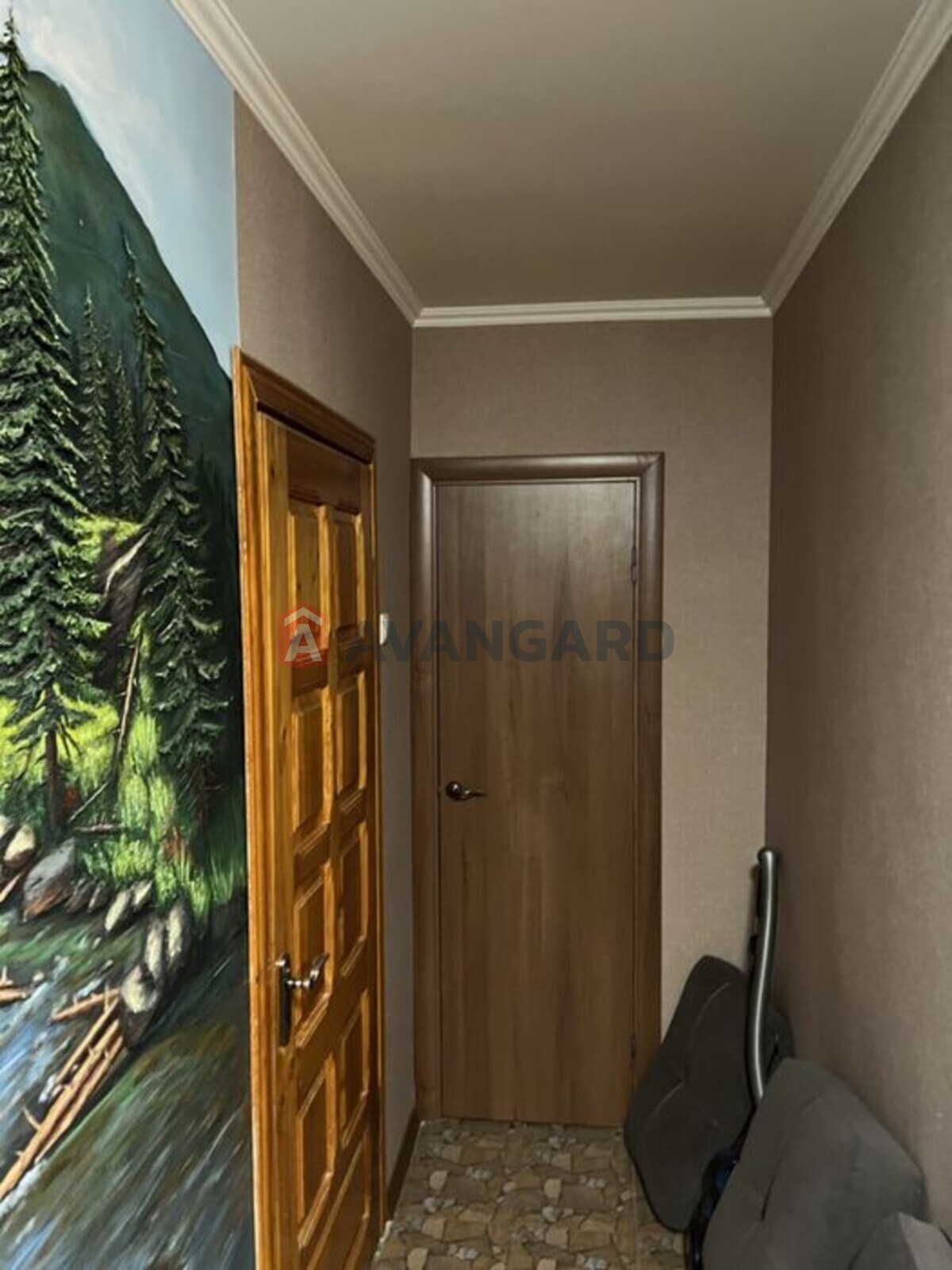 3 ��. ��������, 66/-/9 ��. �., 2/5 ������ ���� 10