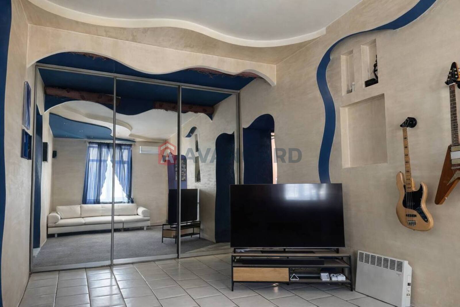 3 ��. ��������, 70/40/8 ��. �., 2/5 ������ ���� 2