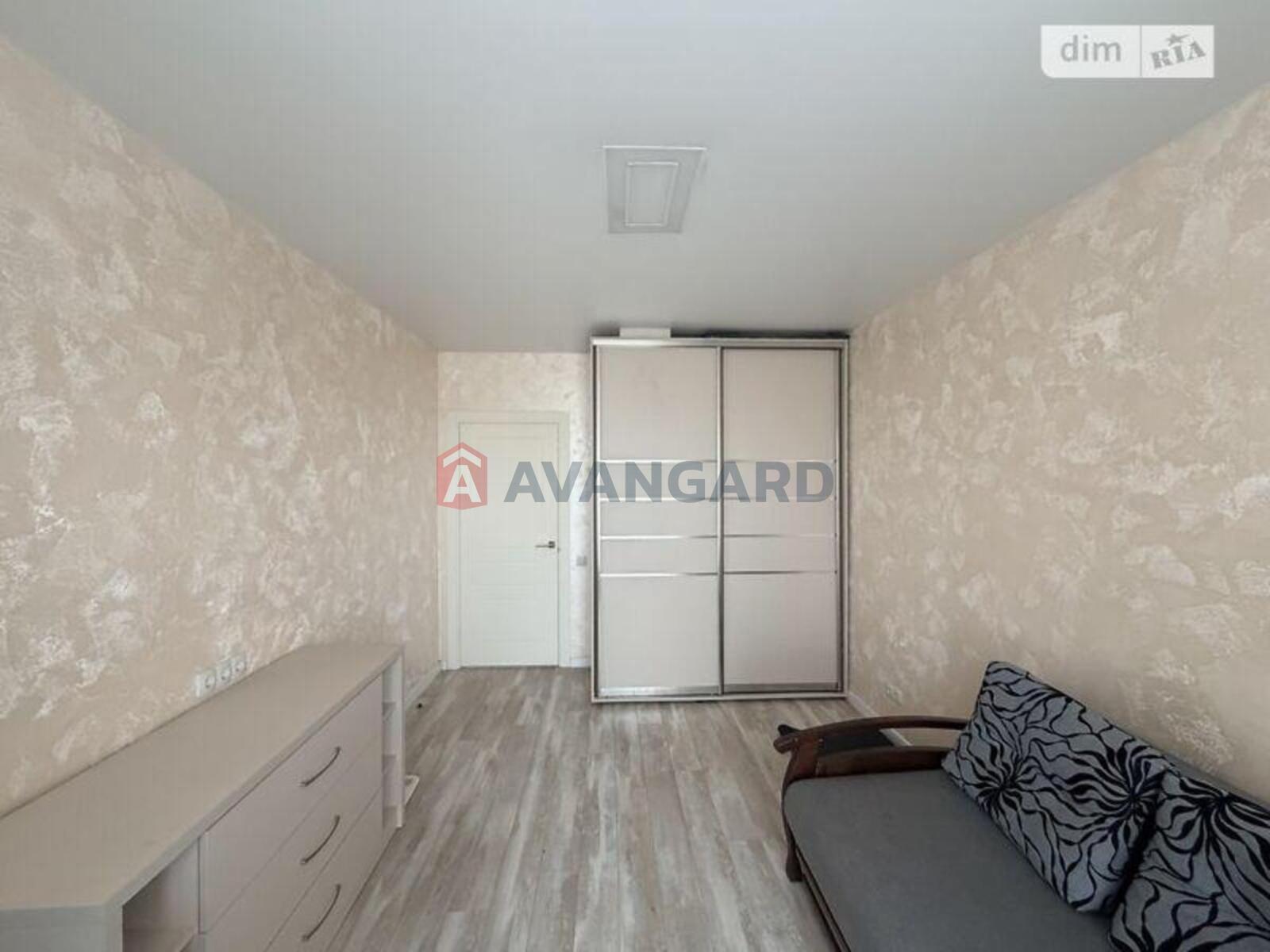 2 ��. ��������, 62/44/15 ��. �., 5/14 ������ ���� 7