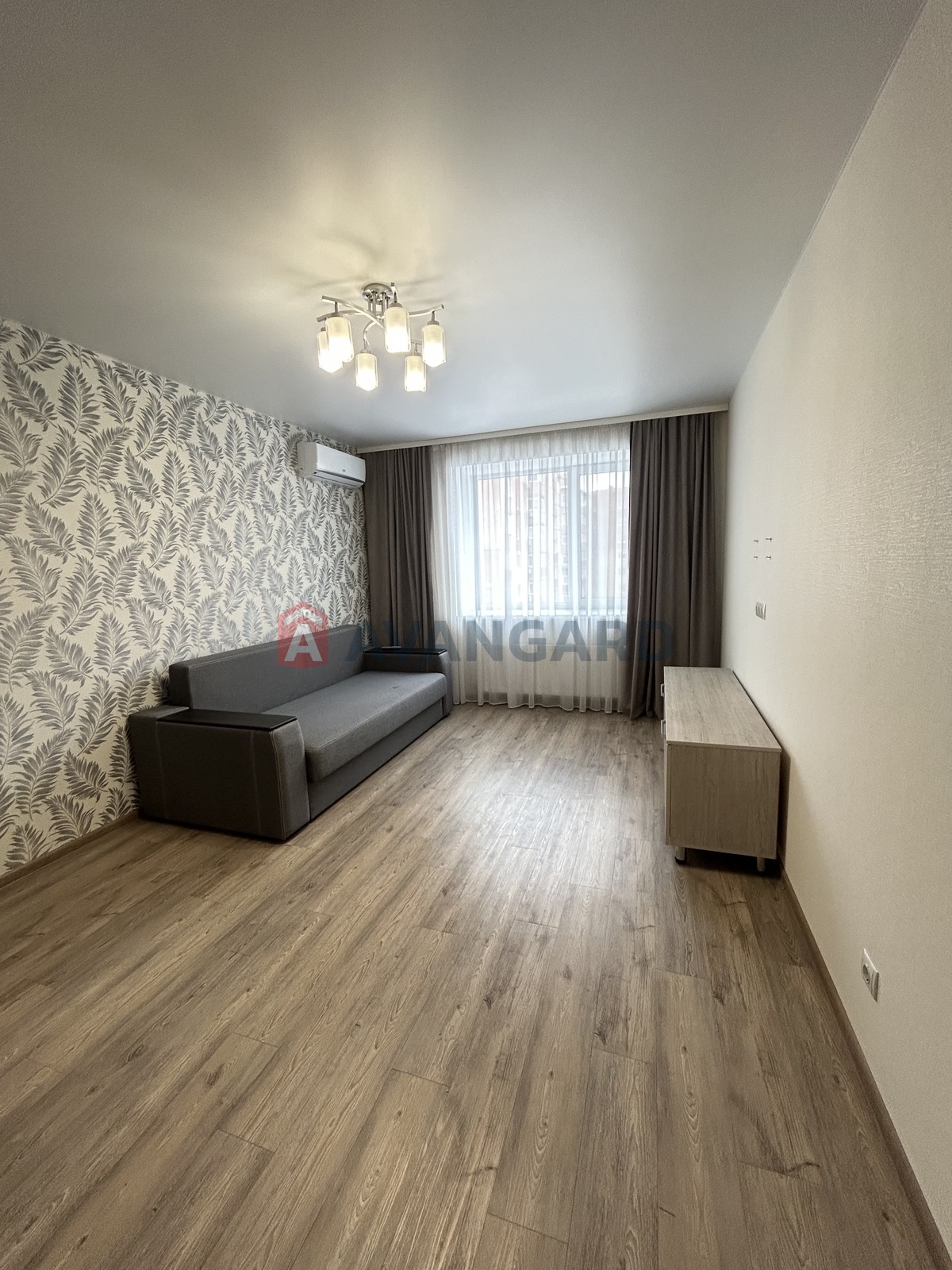 2 ��. ��������, 67,7/33,5/18,9 ��. �., 10/12 ������ ���� 18