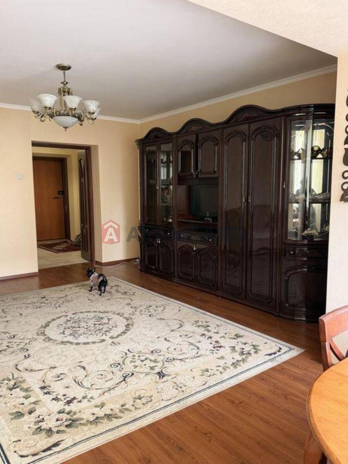 3 ����. ��������, 110/-/10 ��. �., 16/21 ���� ���� 7