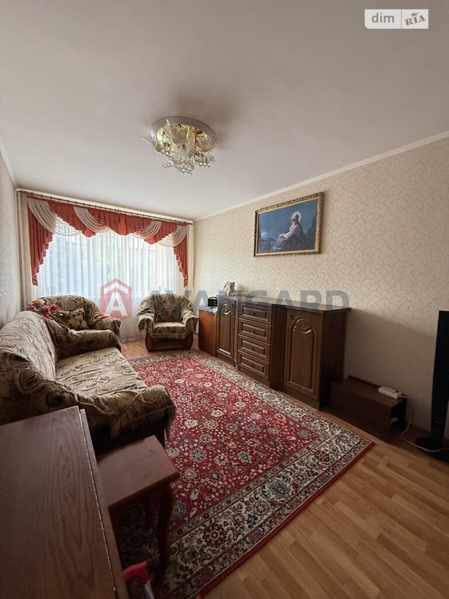 3 ����. ��������, 60/-/- ��. �., 3/5 ���� ���� 2