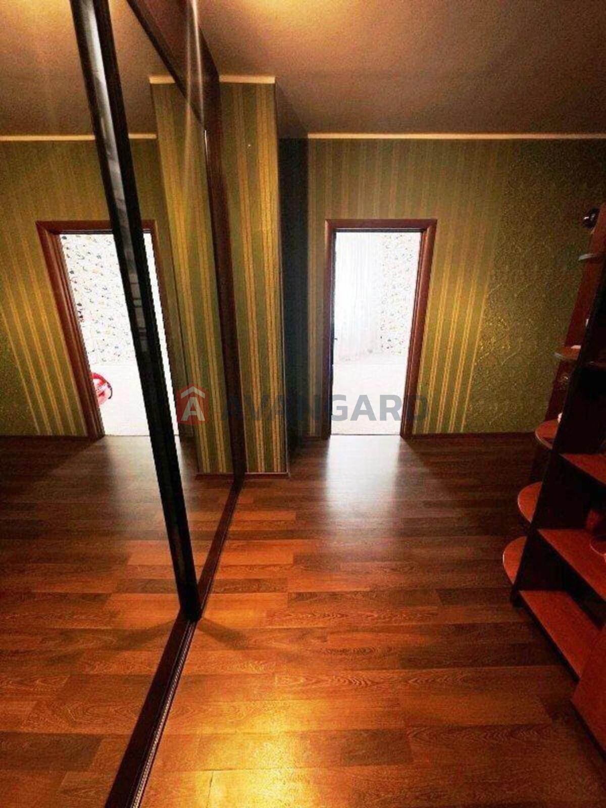 2 ��. ��������, 65/30/12 ��. �., 3/20 ������ ���� 5