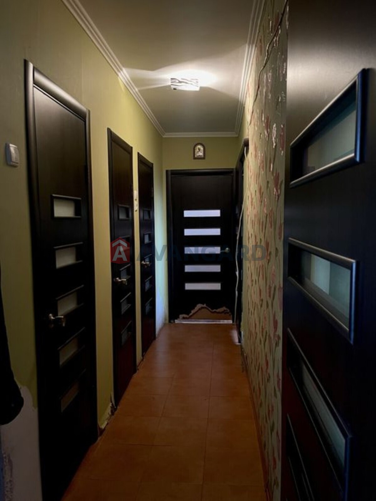 2 . , 56/-/8 . ., 8/9   6