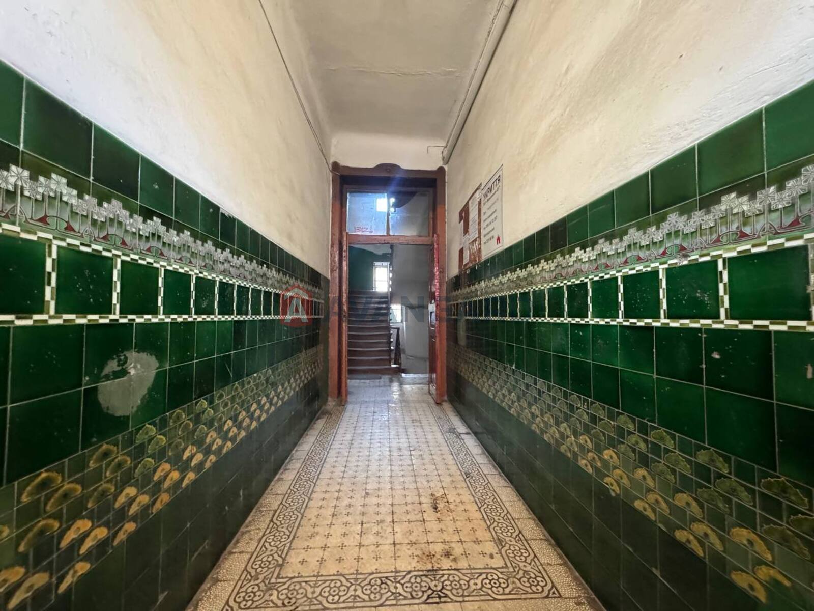 3 ����. ��������, 49,7/34.9/10,6 ��. �., 1/3 ���� ���� 4