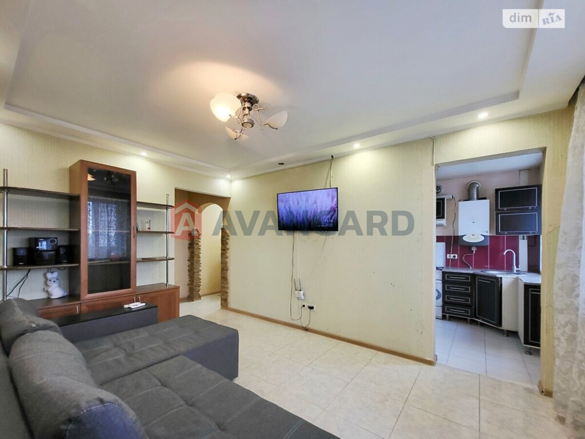 2 ��. ��������, 43/-/- ��. �., 4/5 ������ ���� 4